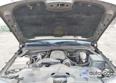 2003 Chevrolet Silverado 1500 Work Truck z USA, uszkodzony, nr VIN 1GCEC14V73E275140